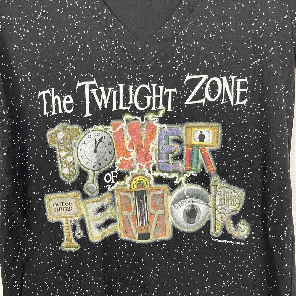 Disney Twilight Zone Tower of Terror V-neck Cotton T-shirt Size: XL